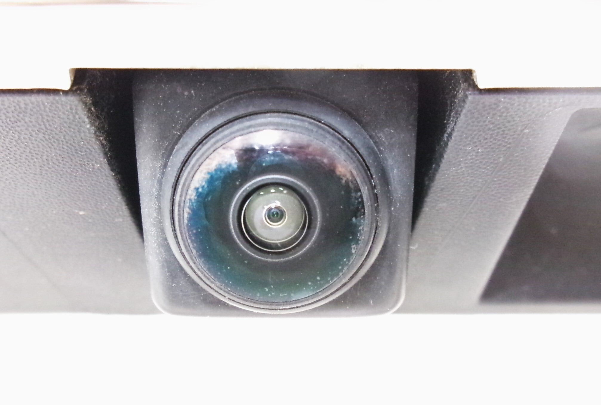 Pre-Owned 2018 Pathfinder Rear View Backup Camera W/ Chrome Trim Panel OEM (Good)