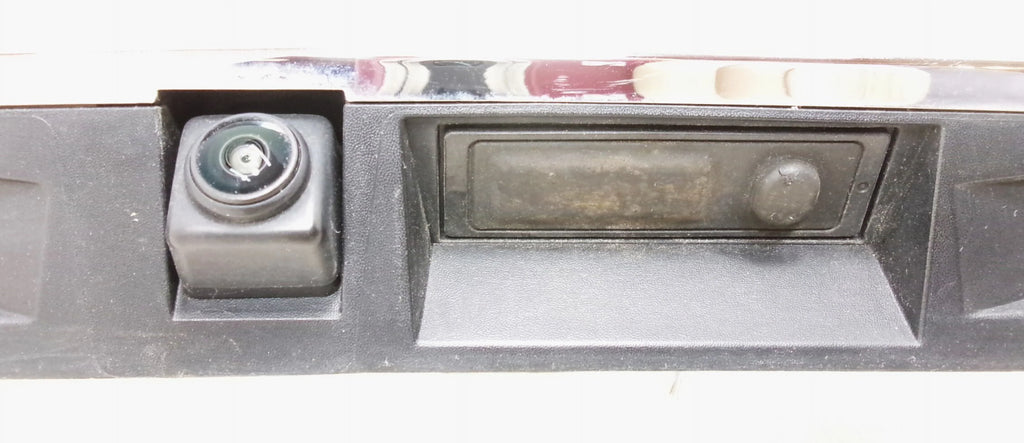 Pre-Owned 2018 Pathfinder Rear View Backup Camera W/ Chrome Trim Panel OEM (Good)